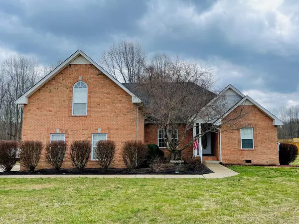 1089 Paradise Dr, Greenbrier, TN 37073