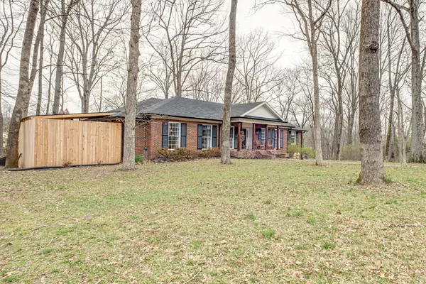 Hendersonville, TN 37075,121 Trail East Dr