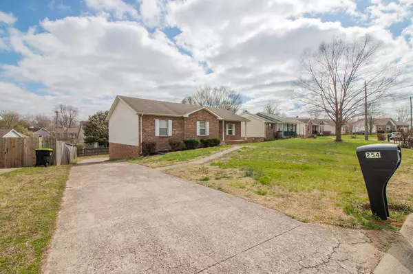 Clarksville, TN 37042,254 Windmeade Cir