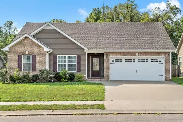 Oak Grove, KY 42262,243 Azalea Dr