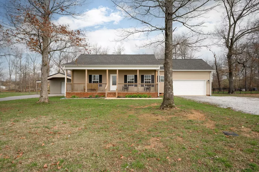 145 McMahan Rd, Bradyville, TN 37026