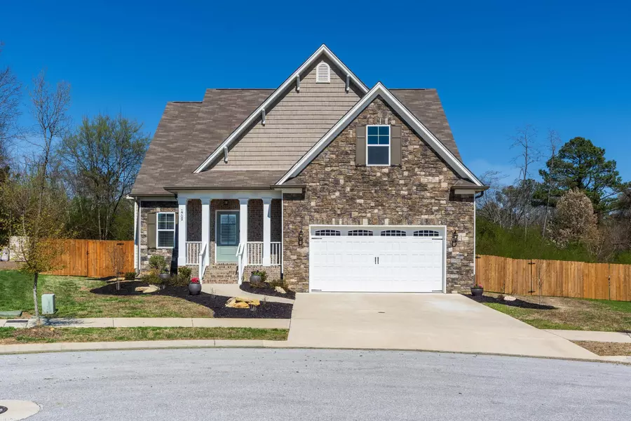 1709 Oakvale Drive, Chattanooga, TN 37421