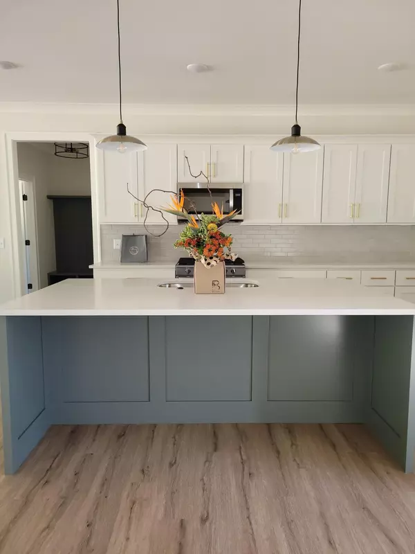 Harrison, TN 37341,8653 Woodbury Acre Court #9