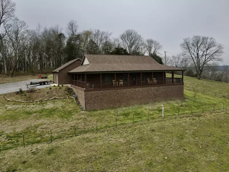 281 Horseshoe Bend Ln, Elmwood, TN 38560