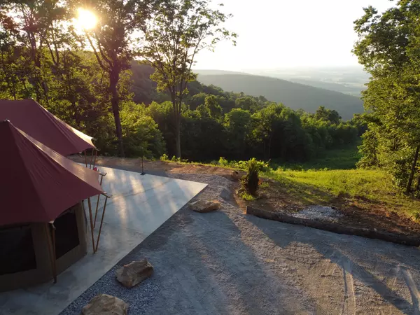 2786 Higgenbotham Turnpike, Altamont, TN 37301