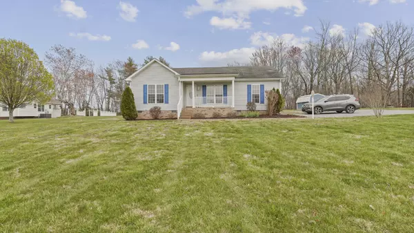 3366 Dobbins Pike,  Portland,  TN 37148
