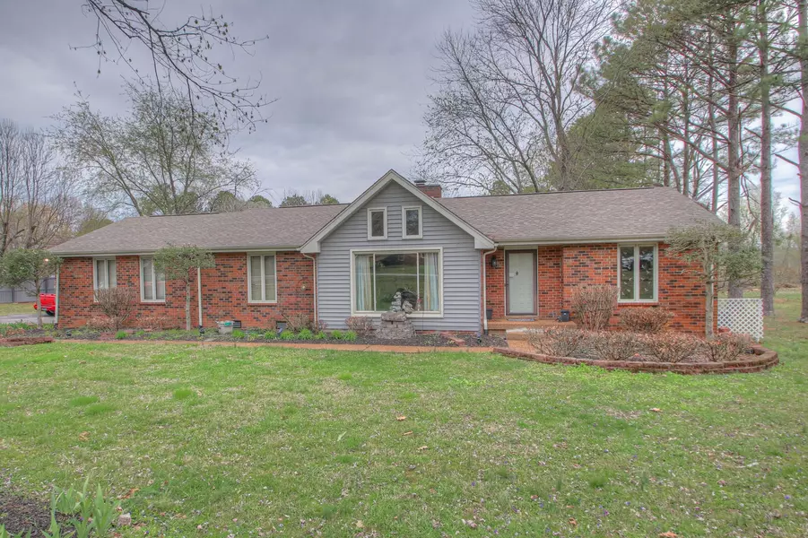 3076 Dell Dr, Hermitage, TN 37076