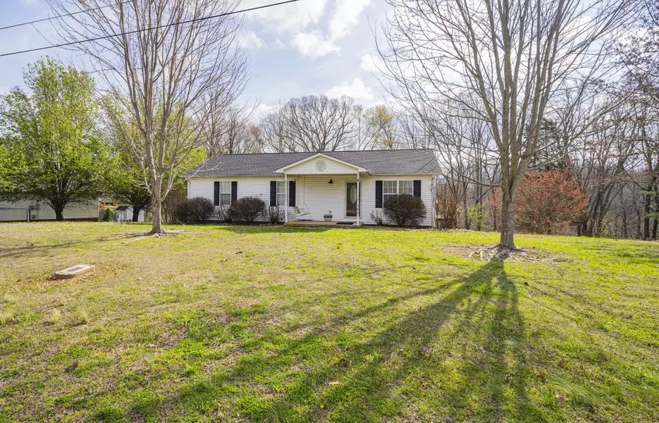 145 Possum Hollow Rd, Dowelltown, TN 37059