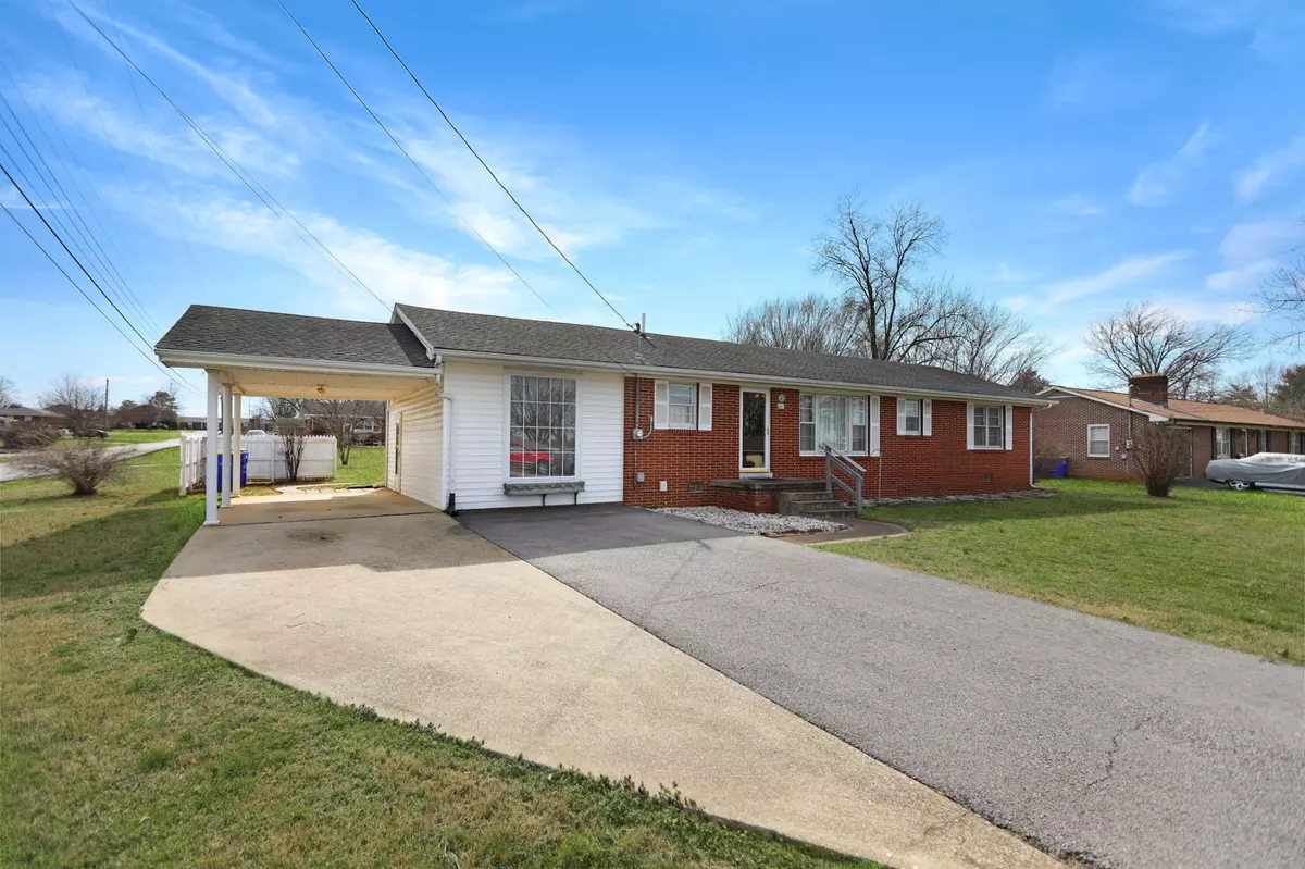 Franklin, KY 42134,601 Fairway Dr