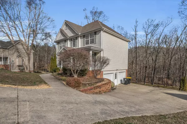 Ooltewah, TN 37363,6974 Glen Cove Road