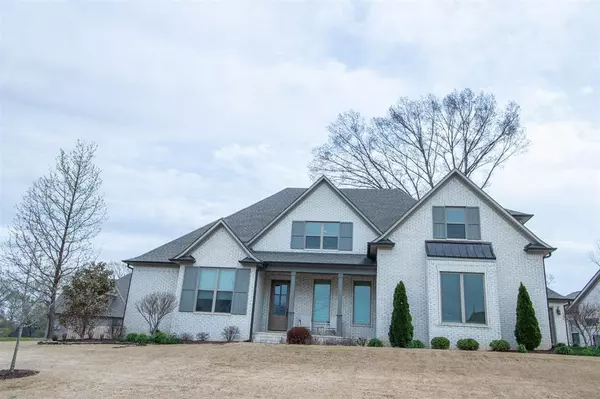 39 Lake Breeze Dr,  Jackson,  TN 38305