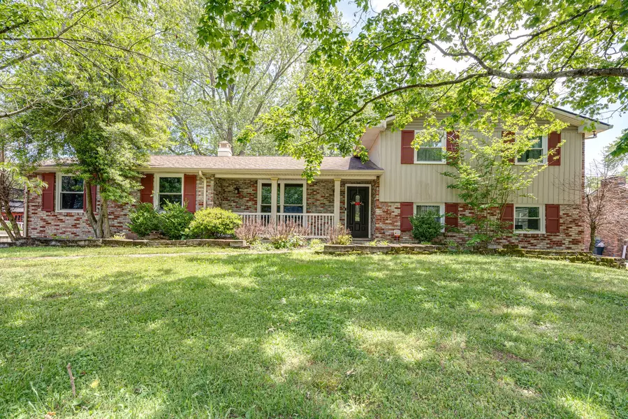 119 Roberta Dr, Hendersonville, TN 37075