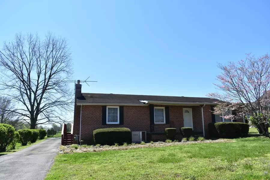 86 Main St #E, Gordonsville, TN 38563