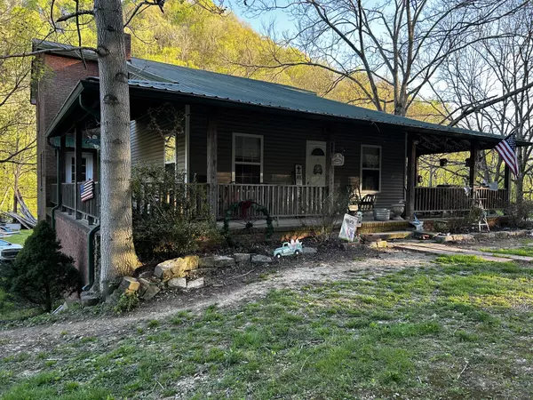 192 Big Creek Rd, Pleasant Shade, TN 37145