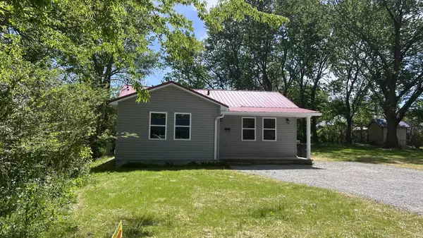 Hohenwald, TN 38462,219 N Pine St