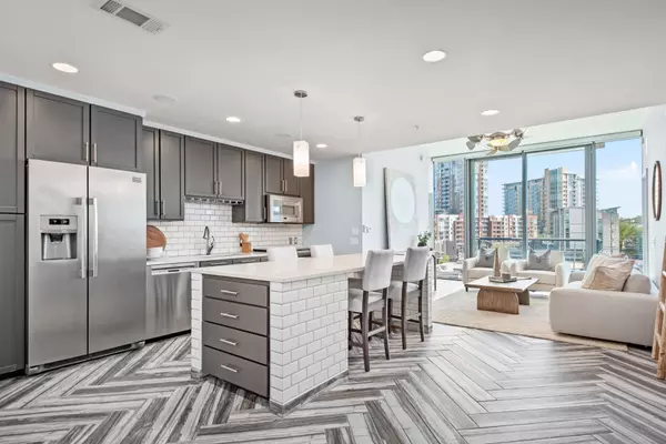 Nashville, TN 37203,1212 Laurel St #305