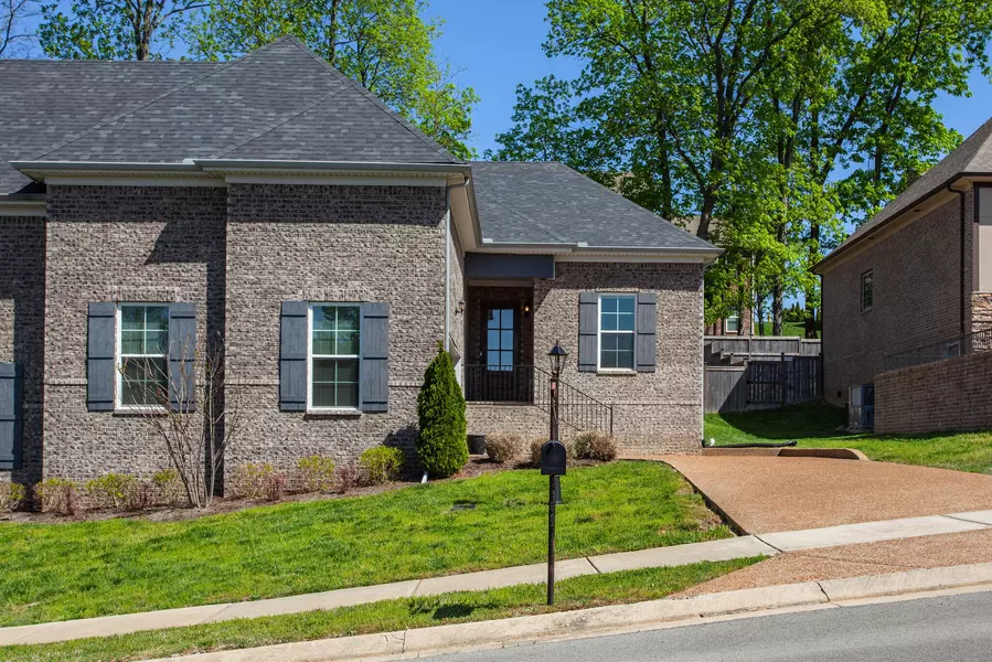 164 Cobbler Cir, Hendersonville, TN 37075