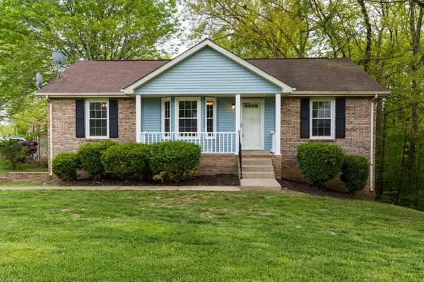 774 Leigh Ann Dr, Clarksville, TN 37042