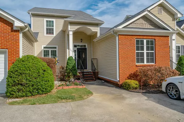 9081 Haileys Pond Drive,  Ooltewah,  TN 37363