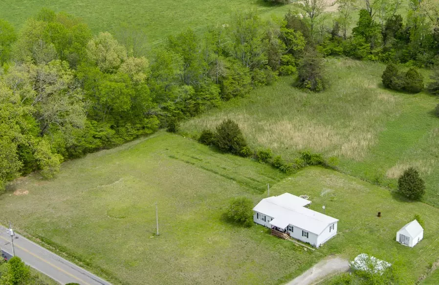 8225 Fairview Rd, Cookeville, TN 38501