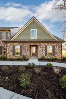 5620 Maples Retreat Dr, Murfreesboro, TN 37127