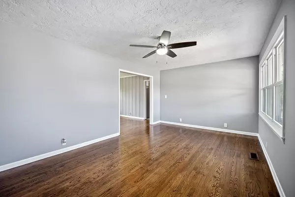 Dowelltown, TN 37059,147 Hillview Hts