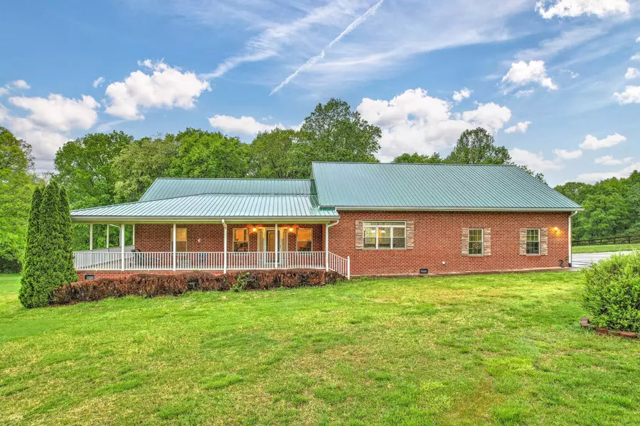 1078 Yellow Creek Rd, Dickson, TN 37055