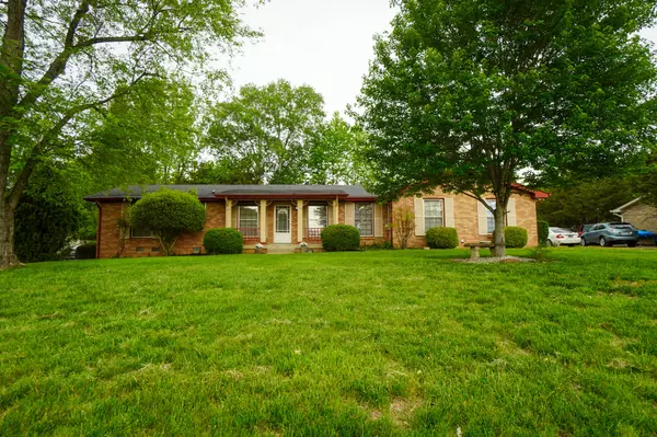 111 Laurel Ln,  Hendersonville,  TN 37075