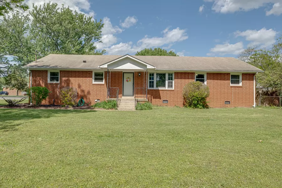 175 Deer Dr, La Vergne, TN 37086