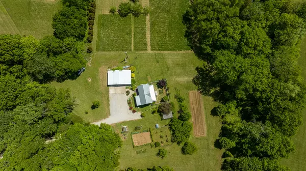 3247 Parsons Bend Rd Columbia, TN 38401