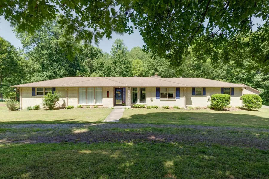 1555 Triangle Rd, Ashland City, TN 37015