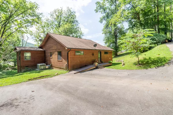 Whitwell, TN 37397,13454 Mullins Cove Road