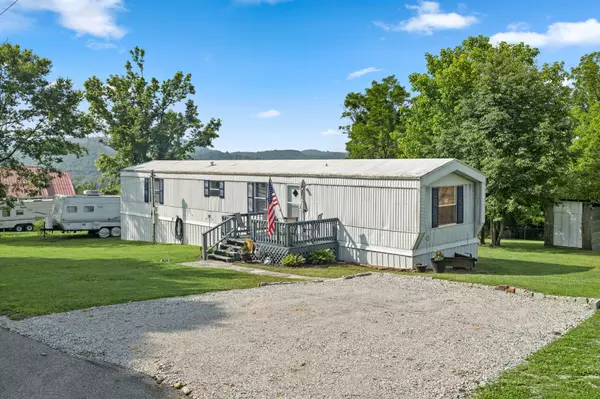 La Follette, TN 37766,232 Lake Shore Ln