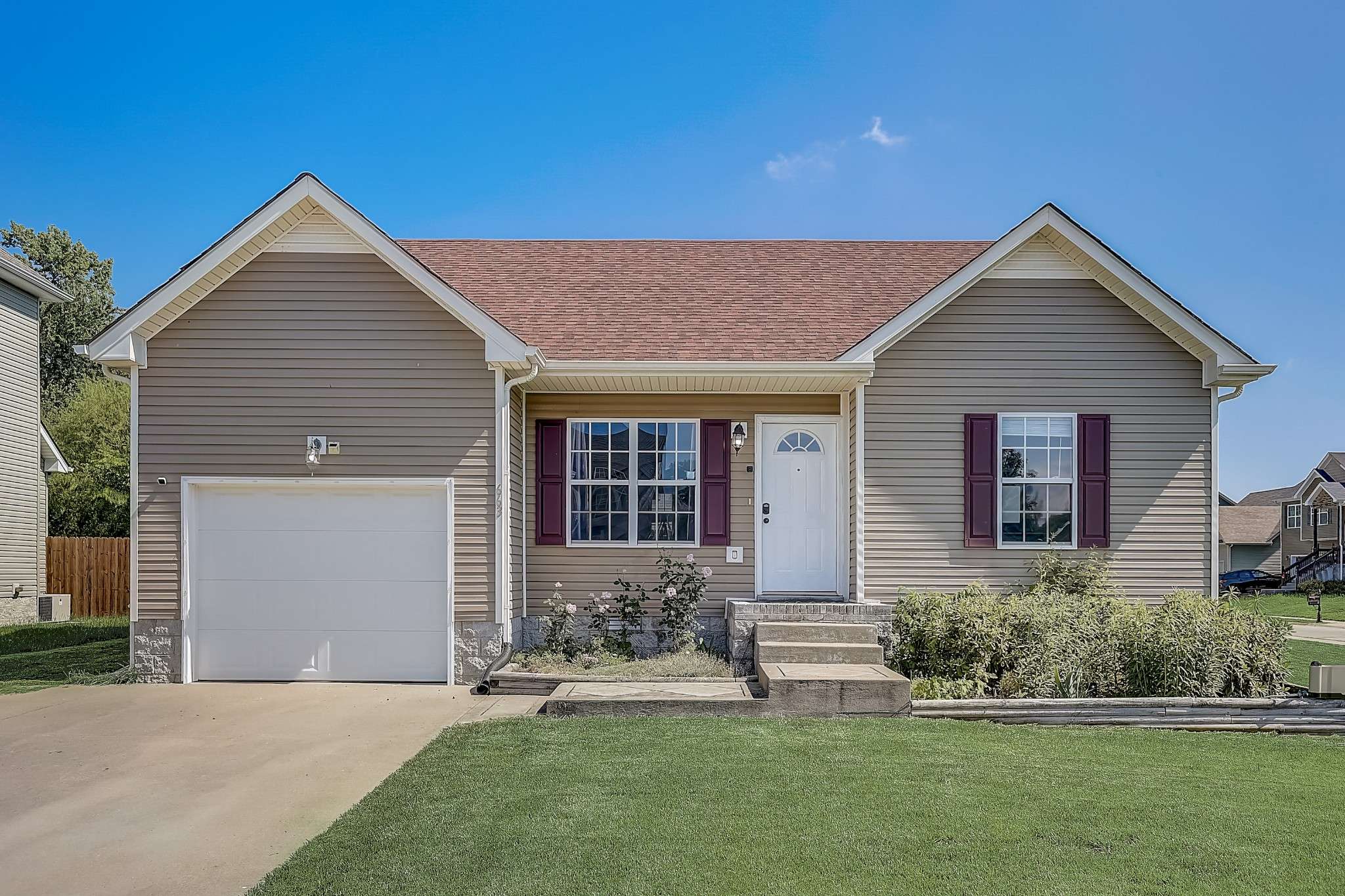 663 Sly Fox Dr, Clarksville, TN 37040