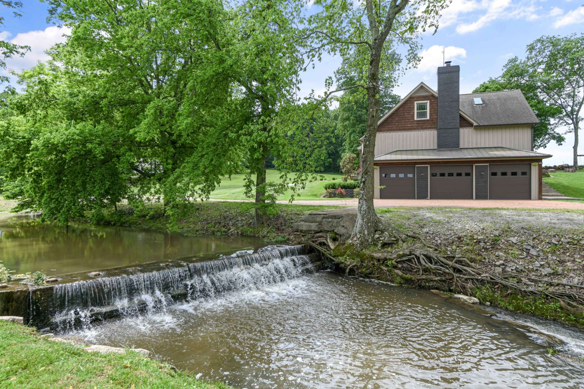 6557 Lamont Rd, Springfield, TN 37172