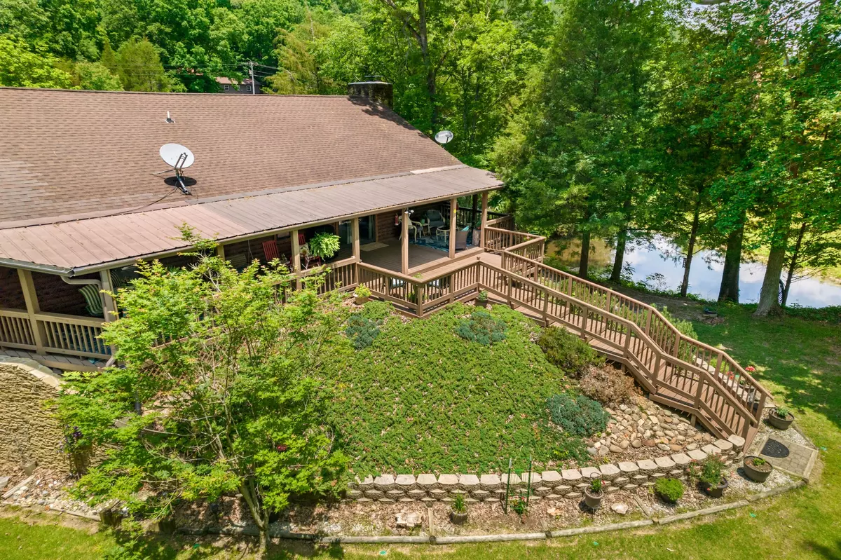 Hohenwald, TN 38462,907 Rockhouse Rd