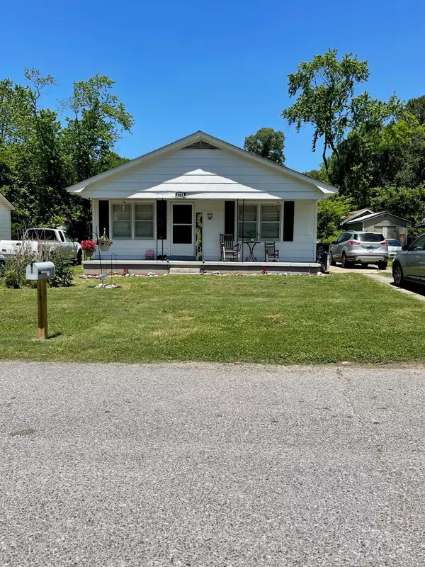 1724 Glen St, Dyersburg, TN 38024