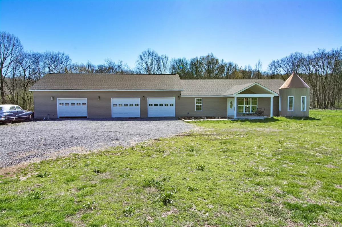 Whitwell, TN 37397,2090 W Valley Road