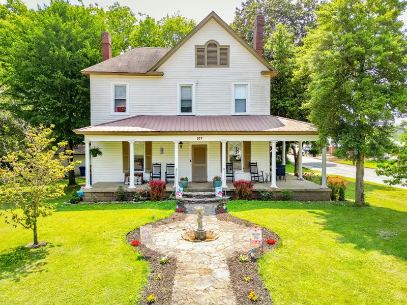 107 Pleasant Street, Mount Pleasant, TN 38474