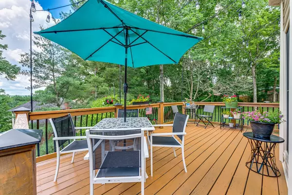 8048 Montcastle Dr Nashville, TN 37221