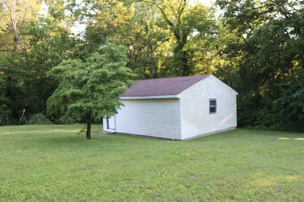 Kingston Springs, TN 37082,235 Hickory Dr