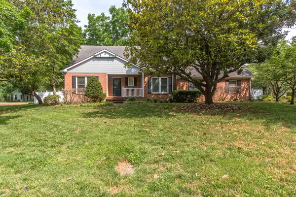 2208 Shannon Dr, Murfreesboro, TN 37129