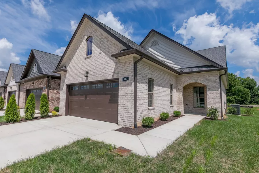 417 Fox Run #W, Springfield, TN 37172