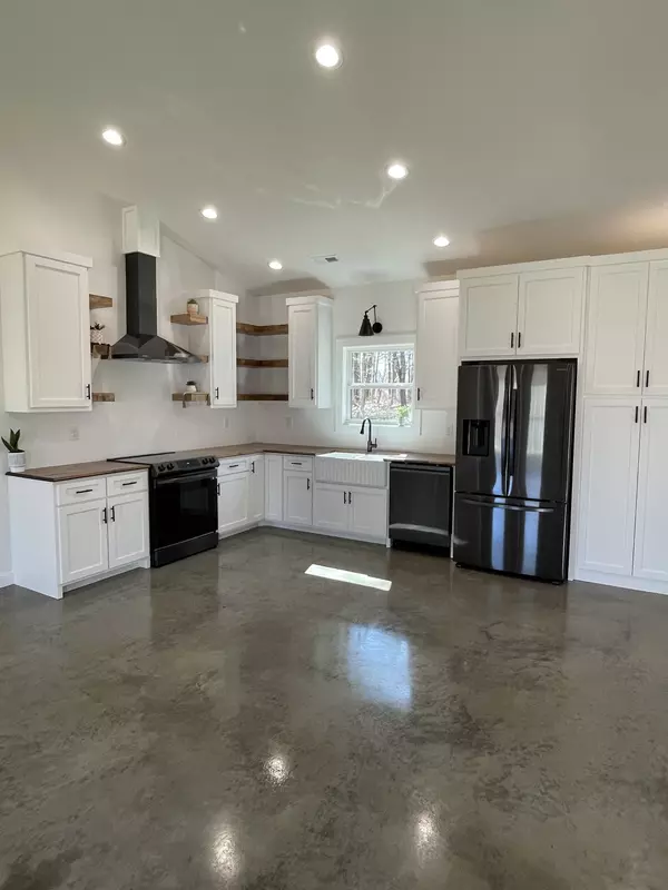 Cumberland City, TN 37050,235 Dougherty Street