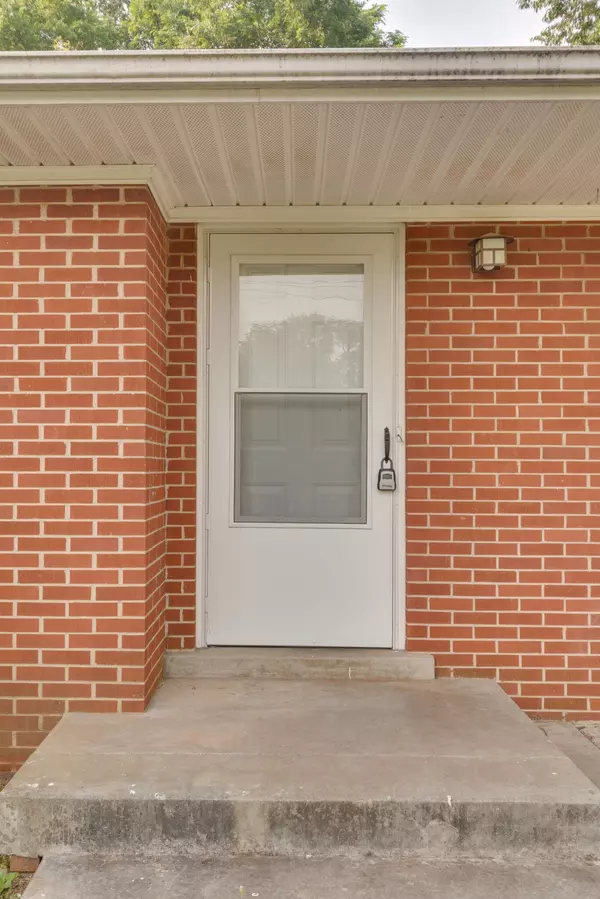 Murfreesboro, TN 37130,212 E Clark Blvd