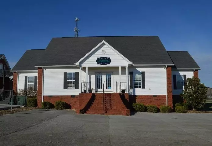 1804 Sharp Springs Rd, Decherd, TN 37324