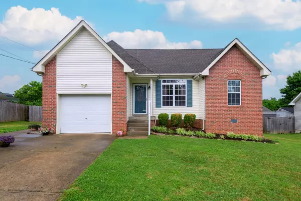 809 Stone Hedge Ct, Old Hickory, TN 37138