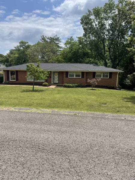 204 Fonnic Dr, Goodlettsville, TN 37072