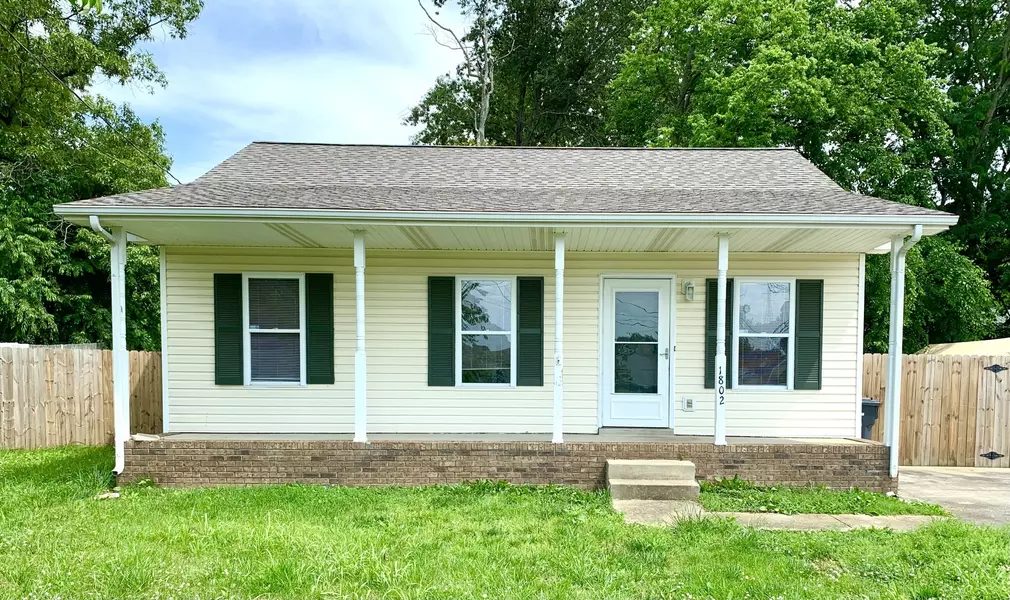 1802 Harbor Dr, Oak Grove, KY 42262