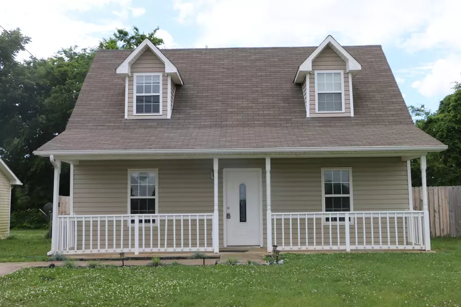 1019 Shadow Ridge Ave, Oak Grove, KY 42262